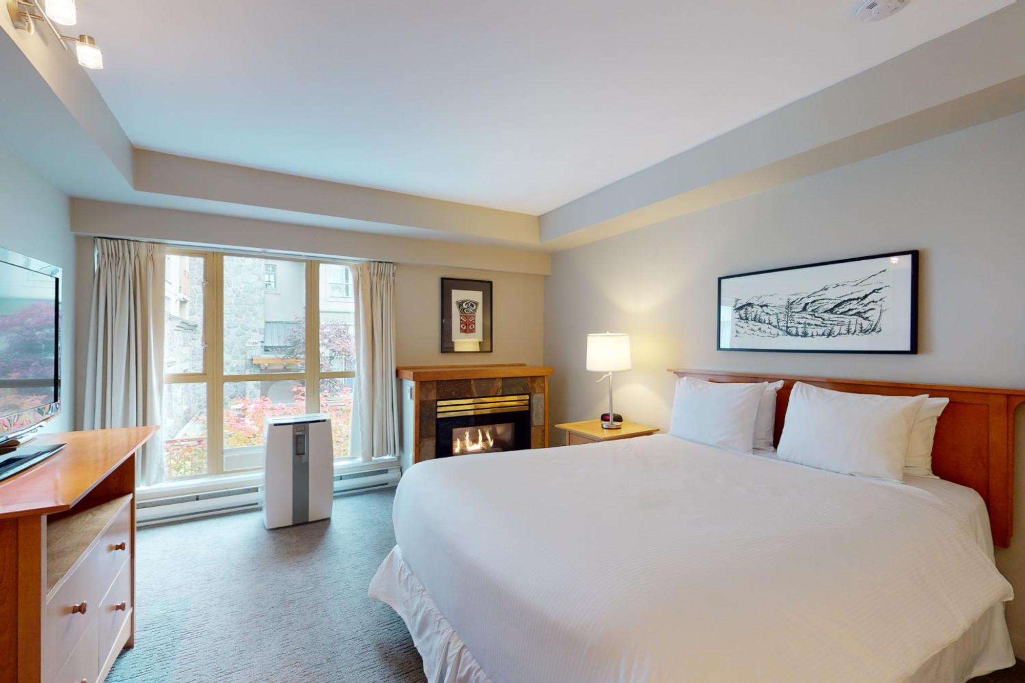 Whistler Peak Lodge *
